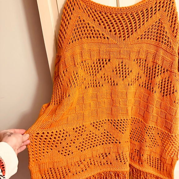 Kaos medium poncho sweater wool blend harvest orange generous fit made in Italy - Picture 6 of 6